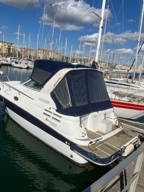 slider 1 Cruisers Yachts  2870 Express